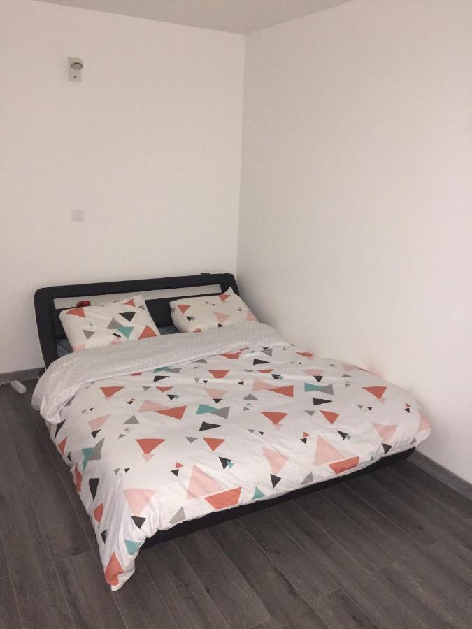 Grand Appartement A Louer Vue Sur Seine ムラン エクステリア 写真