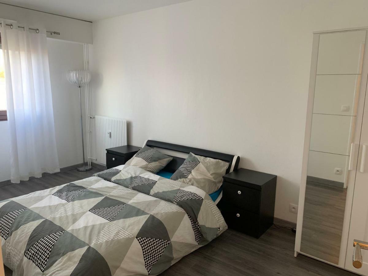 Grand Appartement A Louer Vue Sur Seine ムラン エクステリア 写真