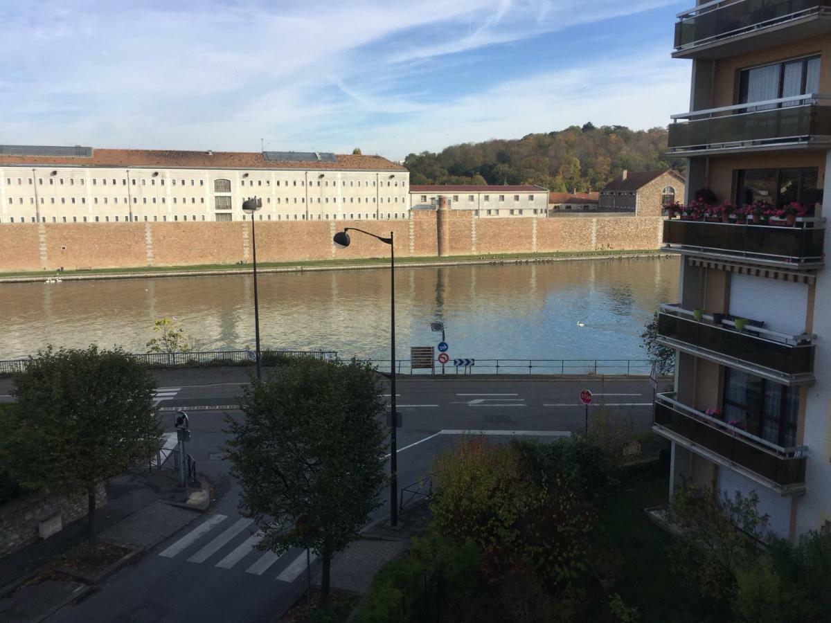 Grand Appartement A Louer Vue Sur Seine ムラン エクステリア 写真