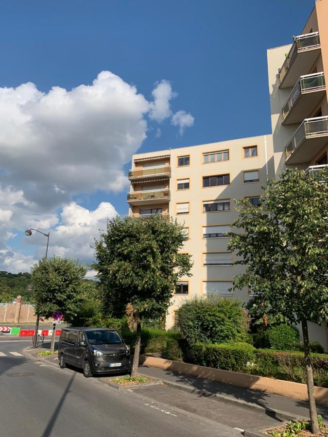 Grand Appartement A Louer Vue Sur Seine ムラン エクステリア 写真